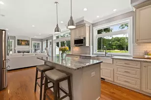 92 Plain St W, Berkley, MA 02779 - Photo 9
