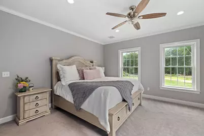 92 Plain St W, Berkley, MA 02779 - Photo 21