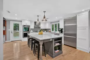 27 Algonquin Ave, Andover, MA 01810 - Photo 5