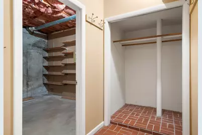 618 Washington St #618, Brookline, MA 02446 - Photo 27