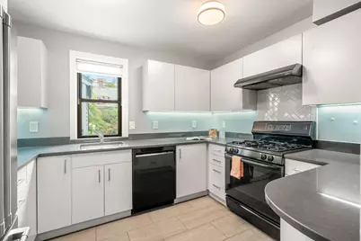 618 Washington St #618, Brookline, MA 02446 - Photo 3