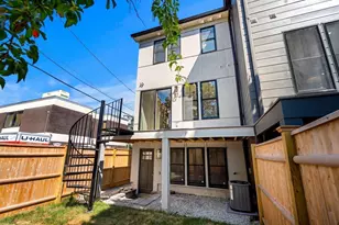 17 Lothrop St, Boston, MA 02135 - Photo 33