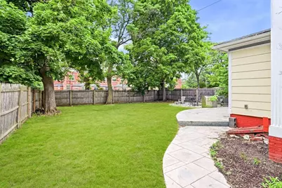 30 Beechwood Ave, Springfield, MA 01108 - Photo 35