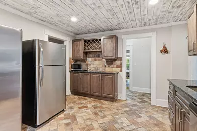 30 Beechwood Ave, Springfield, MA 01108 - Photo 15