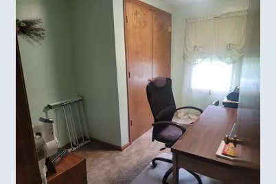 90 Lynn Fells Parkway, Saugus, MA 01906 - Photo 5
