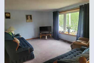 90 Lynn Fells Parkway, Saugus, MA 01906 - Photo 3