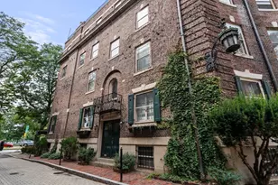 1 W Hill Pl, Boston, MA 02114 - Photo 33