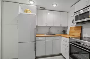 1 W Hill Pl, Boston, MA 02114 - Photo 29