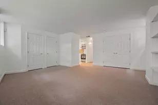 1 W Hill Pl, Boston, MA 02114 - Photo 29