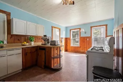 184 Groveland St, Haverhill, MA 01830 - Photo 5