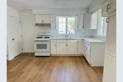 159 Ludlam St, Lowell, MA 01850 - Photo 11