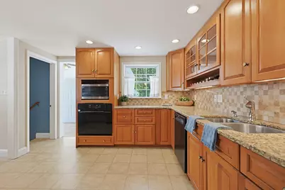 2 Malden St, Oxford, MA 01540 - Photo 13