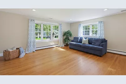 2 Malden St, Oxford, MA 01540 - Photo 5