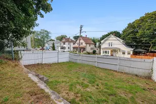 31 Endicott St, Saugus, MA 01906 - Photo 39