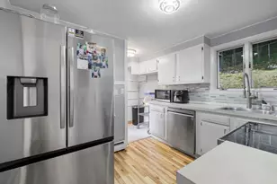 31 Endicott St, Saugus, MA 01906 - Photo 11