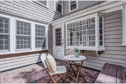 284 Woodland Road, Brookline, MA 02467 - Photo 11