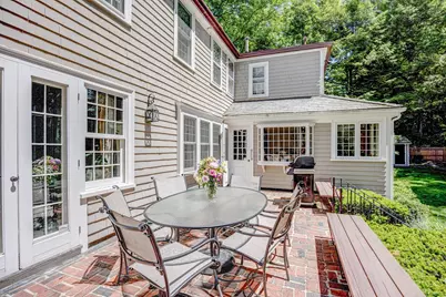 284 Woodland Road, Brookline, MA 02467 - Photo 9