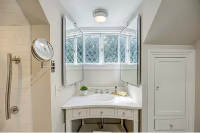 284 Woodland Road, Brookline, MA 02467 - Photo 29