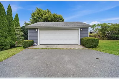 354 Essex, Swampscott, MA 01907 - Photo 17