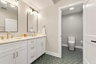 17 Hawley St, Northampton, MA 01060 - Photo 17