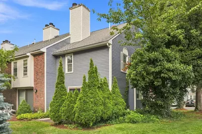 2 Capstan Way #2, Swampscott, MA 01907 - Photo 3