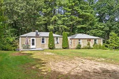 543-547 Quinapoxet St, Holden, MA 01522 - Photo 3