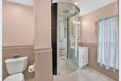 53 Irving St, Medford, MA 02155 - Photo 21
