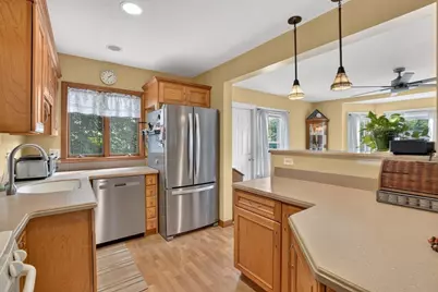 53 Irving St, Medford, MA 02155 - Photo 9