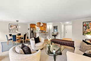 20 Hammond Pond Pkwy, Newton, MA 02467 - Photo 11