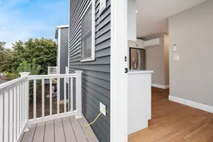 661 Washington Ave, Revere, MA 02151 - Photo 17