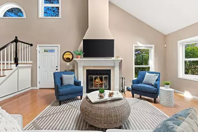 28 Whaler Ln #28, Quincy, MA 02171 - Photo 3