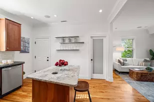 35 White Pl, Brookline, MA 02445 - Photo 3