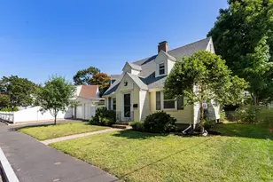 37 West St, Marblehead, MA 01945 - Photo 1