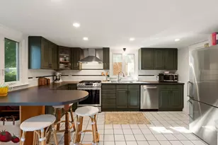 37 West St, Marblehead, MA 01945 - Photo 15