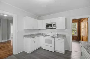 81 Adams St, Springfield, MA 01105 - Photo 15