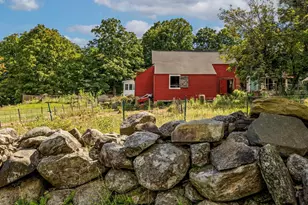 37 Cottage St, Belchertown, MA 01007 - Photo 11