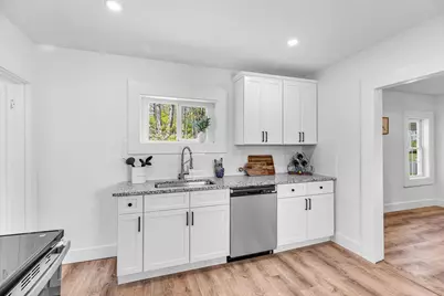 42 Washington St, Monson, MA 01057 - Photo 11