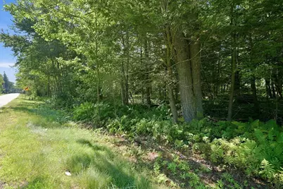 32 Berkshire Trail E, Williamsburg, MA 01096 - Photo 3