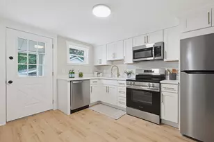 4 Ryan St, Randolph, MA 02368 - Photo 9