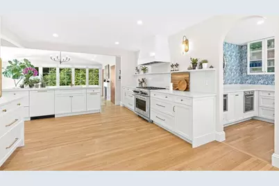 39 Fairbanks Ave, Wellesley, MA 02481 - Photo 9