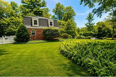 52 Brentwood, Chelmsford, MA 01824 - Photo 5