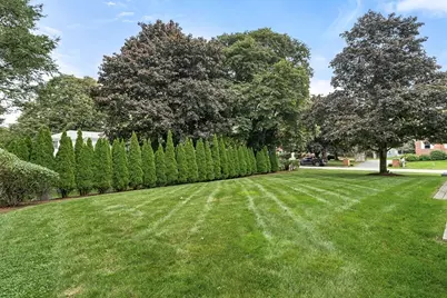 37 Mayflower Road, Winchester, MA 01890 - Photo 3