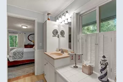 21 Woodvale Ave, Plymouth, MA 02360 - Photo 17