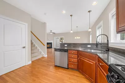21 County St. #B, Peabody, MA 01960 - Photo 7