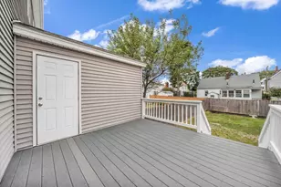 21 County St, Peabody, MA 01960 - Photo 15