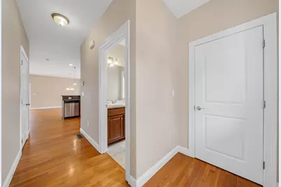 21 County St. #B, Peabody, MA 01960 - Photo 5