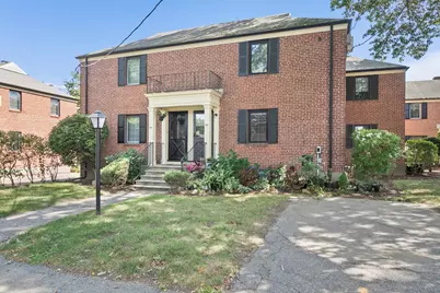 40 Pierce Rd #40, Watertown, MA 02472 - Photo 1