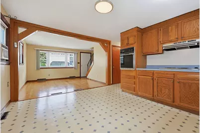 135 Crane St, Dedham, MA 02026 - Photo 9
