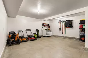65 Castine St, Worcester, MA 01606 - Photo 33