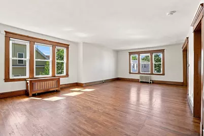 39 Bell St, Chicopee, MA 01013 - Photo 11